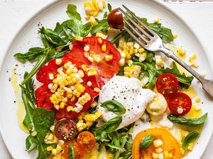 Summer Salad with Tomatoes and Corn