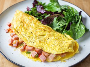 Denver Omelet with Mixed Greens on Plate 